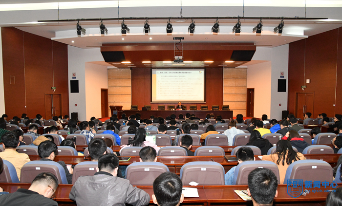 XCB_260900.jpg XCB_260900.jpg