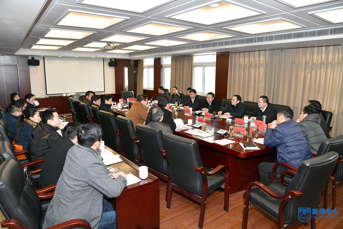 XCB_12242.jpg XCB_12242.jpg