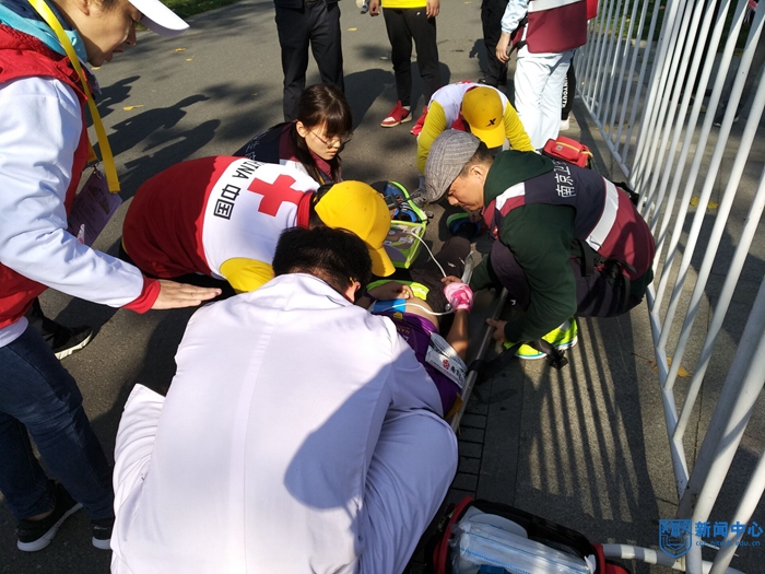 我校紅十字會順利完成2018南京馬拉松醫療保障任務 (2).jpg 我校紅十字會順利完成2018南京馬拉松醫療保障任務 (2).jpg