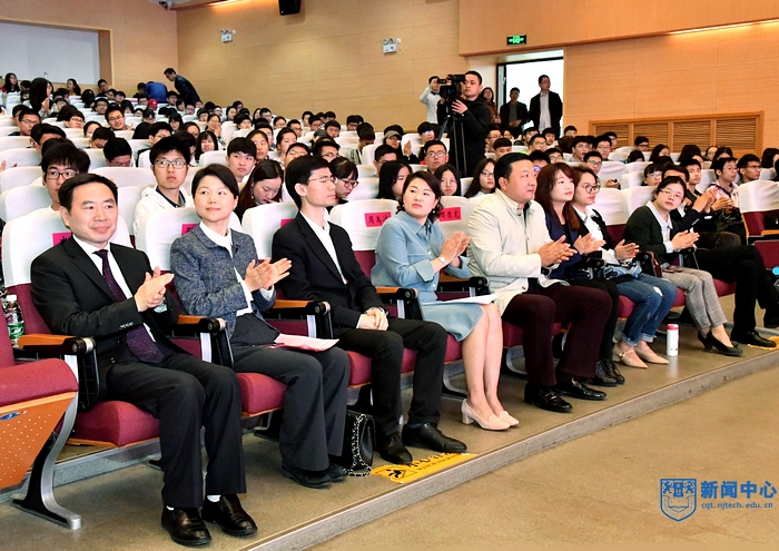 nEO_IMG_QCD_1663.jpg nEO_IMG_QCD_1663.jpg